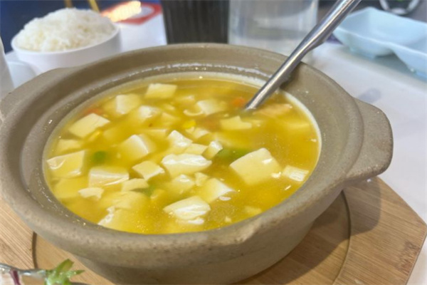 谢蟹浓肉蟹煲加盟
